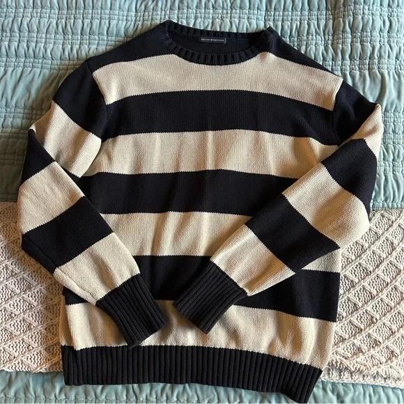 Brandy Melville Sweater - Picture 1 of 6